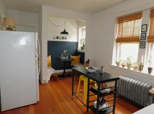 915 Greenleaf St APT 2W, Evanston, IL