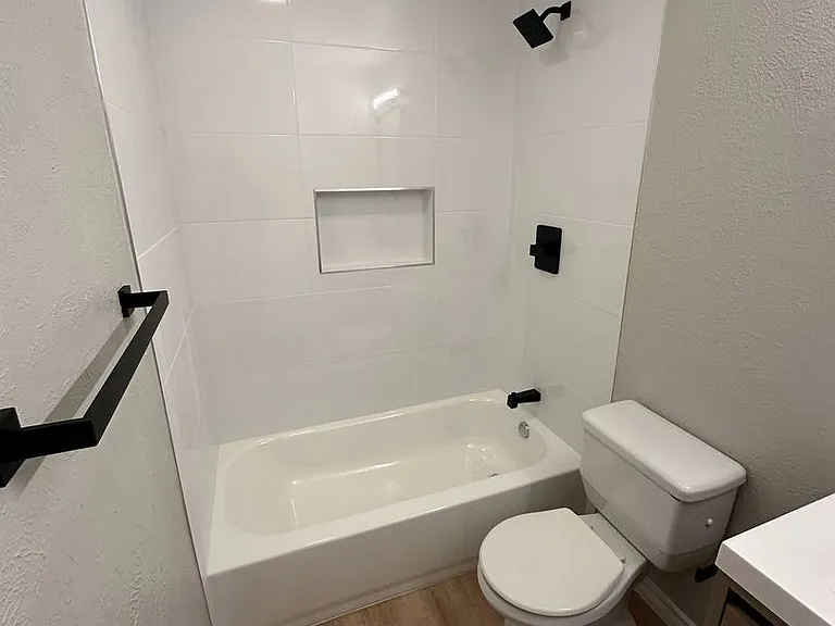 12101 Scissortail Dr — Photo 24