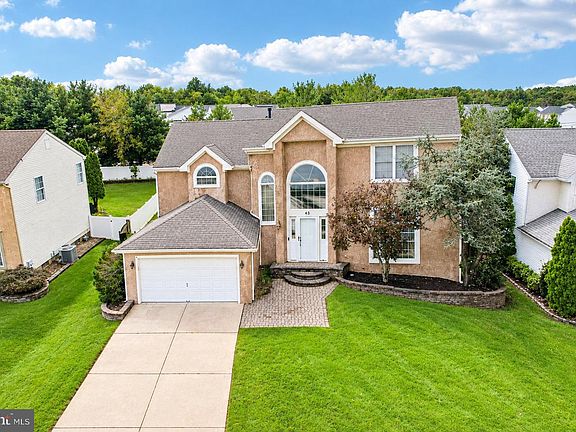 2nd image of 45 Graypebble Cir