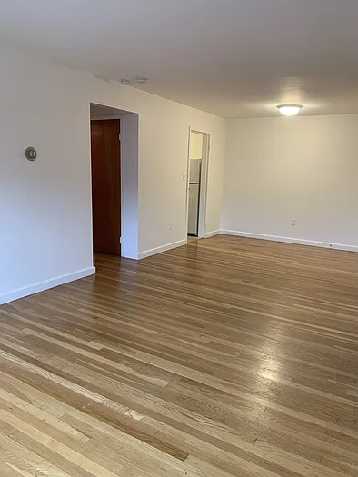 6 Harris Cir #8 — Photo 5