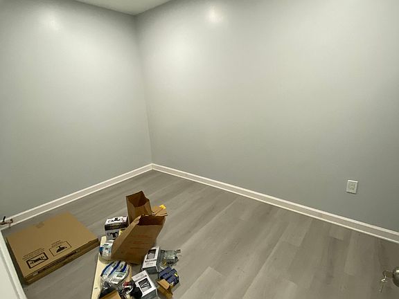 4th image of 7412 N Oakley Ave #1