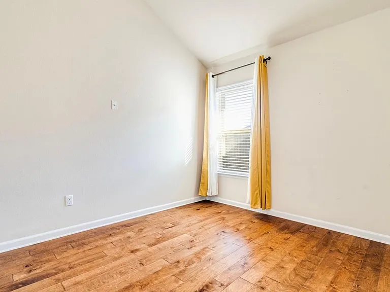 271 Bridgestone Way — Photo 20