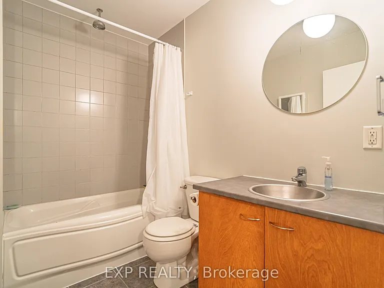 179 George St #505 — Photo 15