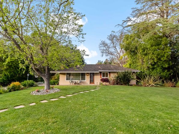 97 Snowden Ave