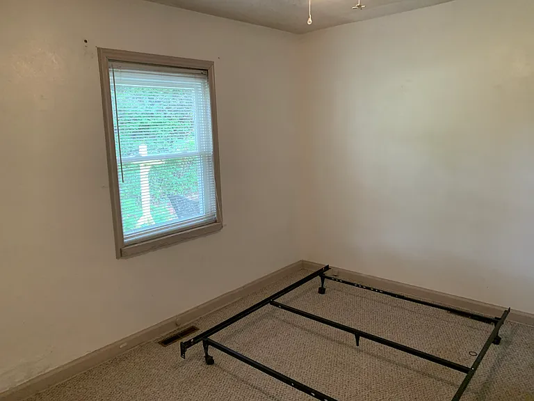 106 Eureka Rd — Photo 6