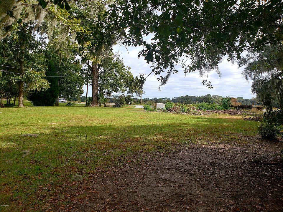 2nd image of 1964 Trask Pkwy