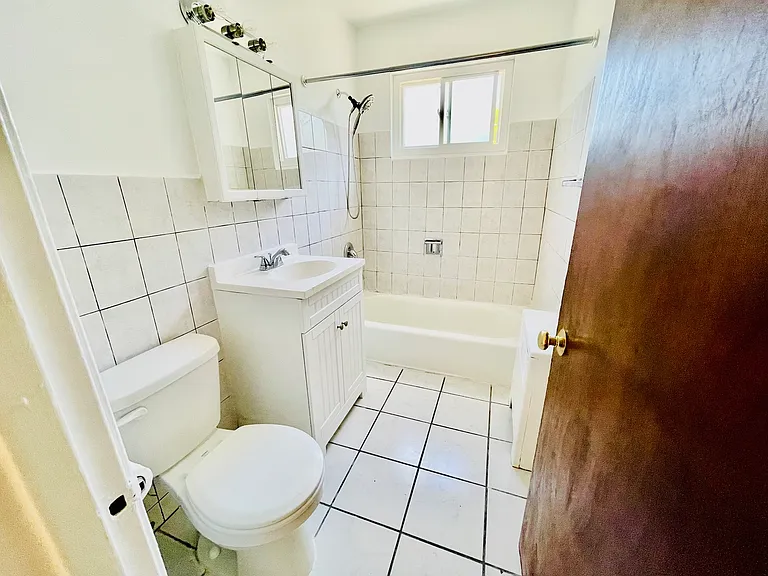 6130 N Damen Ave #3H — Photo 21
