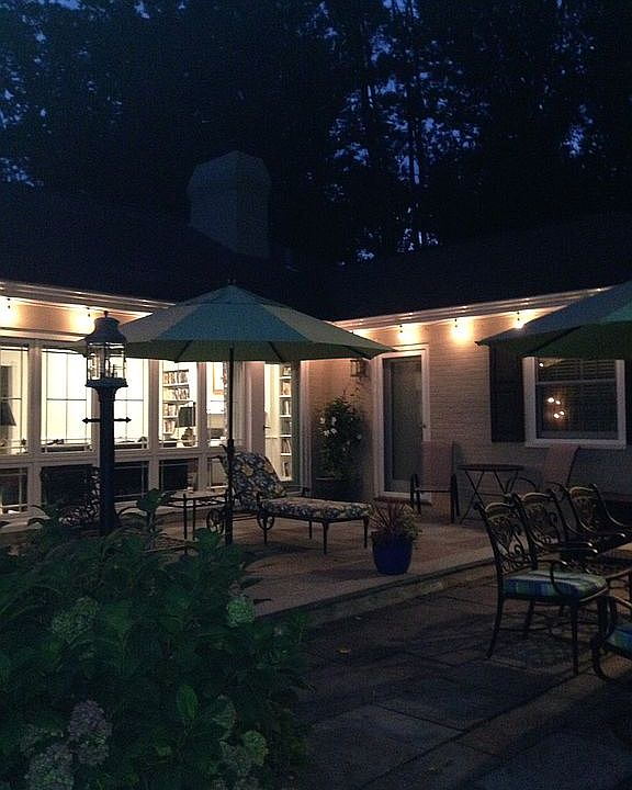 Back patio facing 8 th hole 