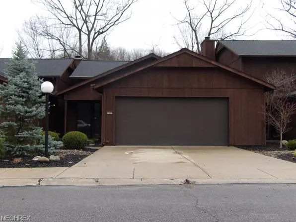 17933 Cliffside Dr #4939, Strongsville, OH 44136