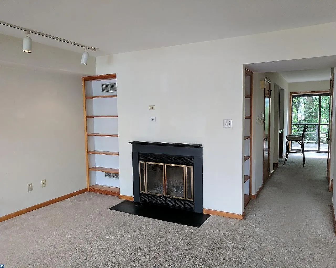 3 bed, 1978 sqft, $3,750 — Photo 3