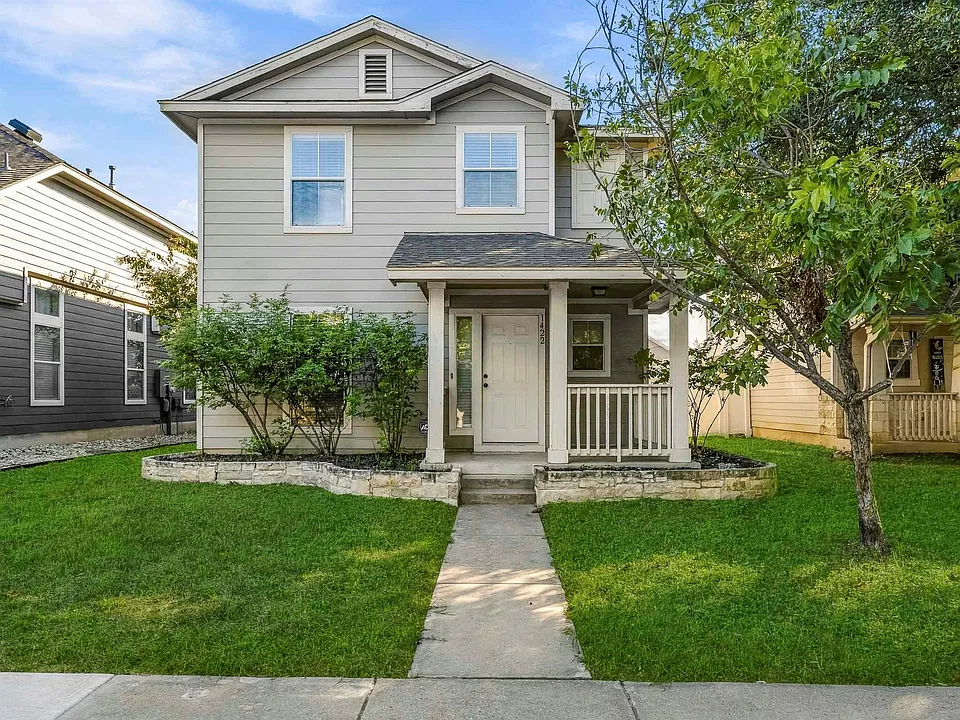 1422 Davis Mountain Loop