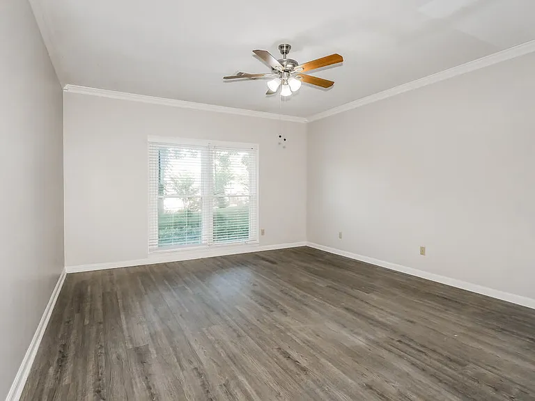 2279 Hickory Path Dr — Photo 11