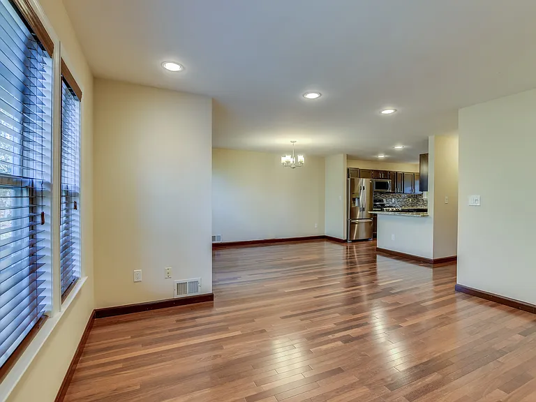 403 Taggert Dr — Photo 12