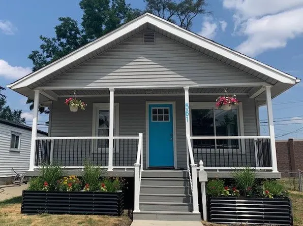 561 E Jarvis Ave, Hazel Park, MI 48030