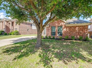 804 Chestnut Ave, Burleson, TX 76028