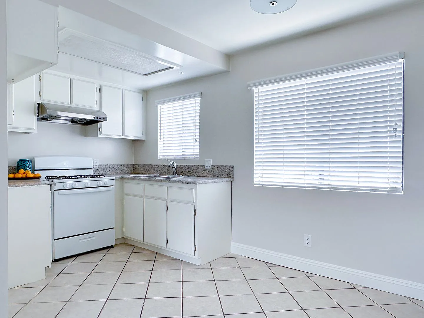 1009 S. Benito Ave — Photo 4