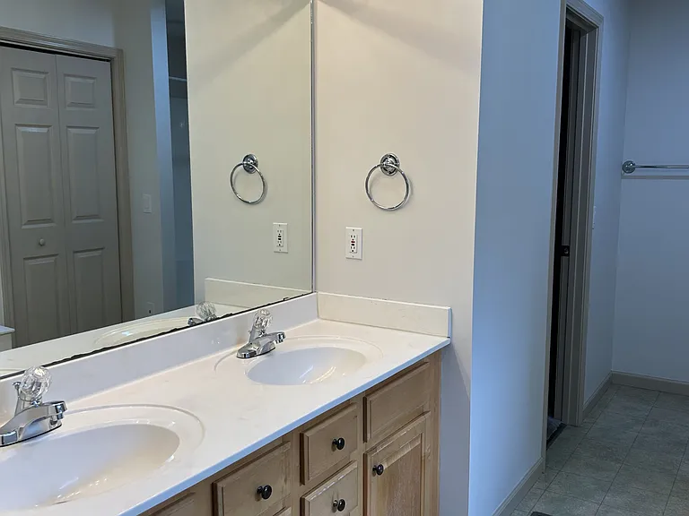 129 Ivy Ln — Photo 13