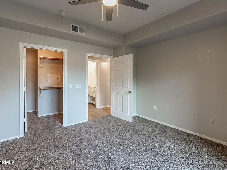 420 W 1st St #211 — Photo 6