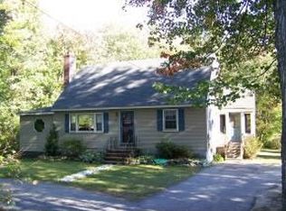 215 Rattlesnake Hill Rd, Auburn, NH 03032