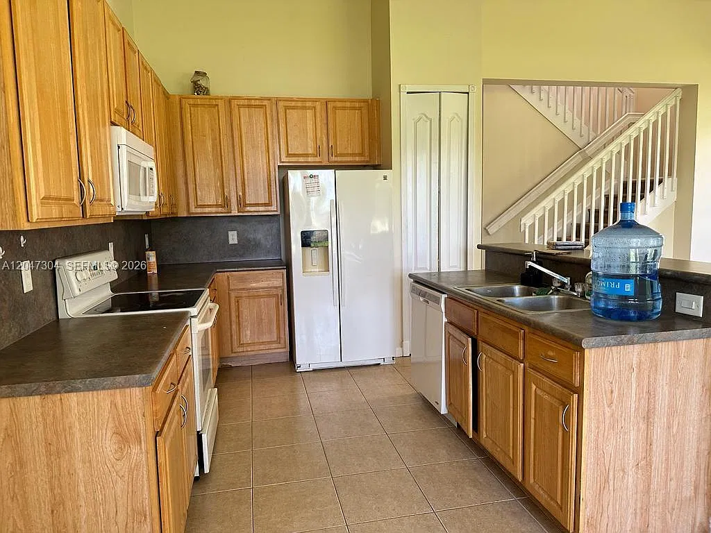 C & F Subdivision — Photo 4