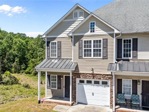 410 Beaumont Cir, Clemmons, NC 27012