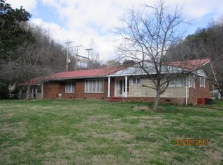 85 Elster Robinson Rd, Robinson Creek, KY 41560