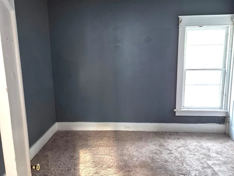 519 E 9th St #1 — Photo 10
