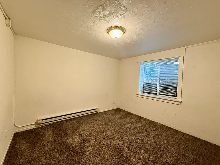 610 Cowan St #1/2 — Photo 9