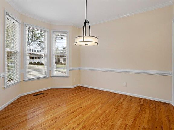 5th image of 2628 Crofton Springs Dr