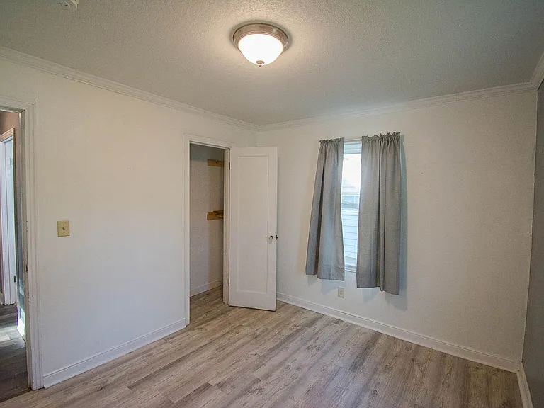 2041 14th St SE — Photo 12
