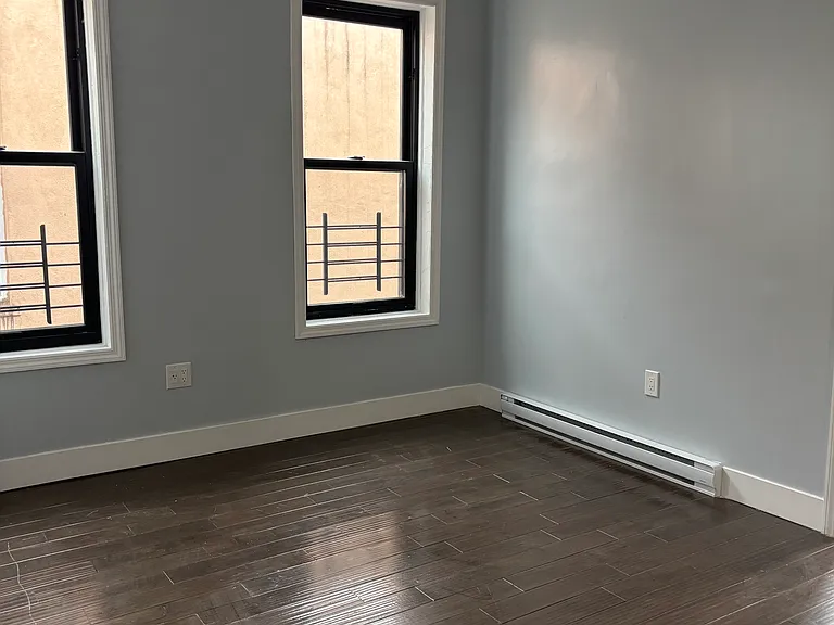 220 E 95th St #2 — Photo 6
