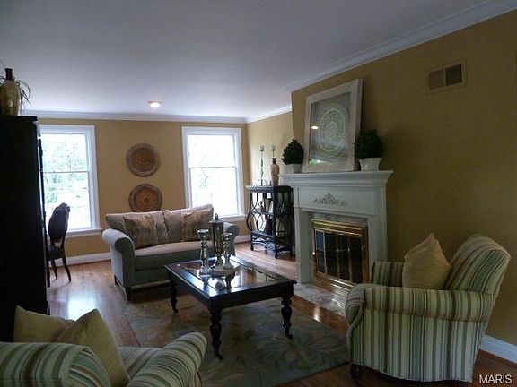 3rd image of 417 Gill Ave