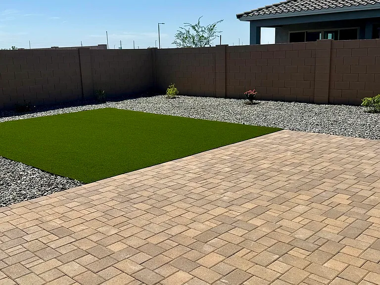 2933 E Mission Ln — Photo 25