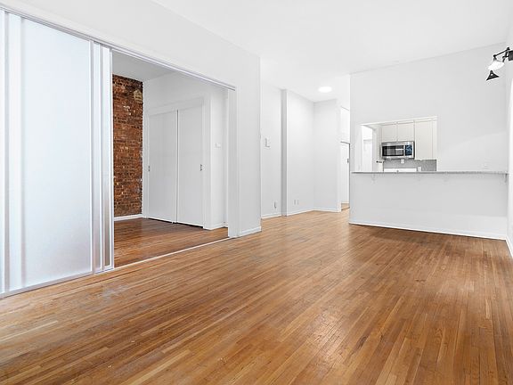 5th image of 43 E 10th St APT 5B