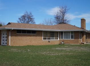 8305 Gross Point Rd, Morton Grove, IL 60053