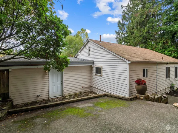 19297 Stone Avenue N, Shoreline, WA 98133