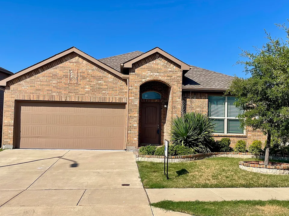 9109 Stormcrow Dr