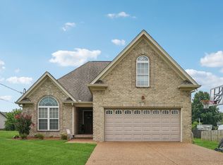 1319 Knoll Ln, Lebanon, TN 37087