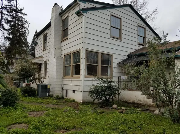 678 Normal Ave, Ashland, OR 97520