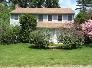 22 Brackenwood Dr, Nashua, NH 03062