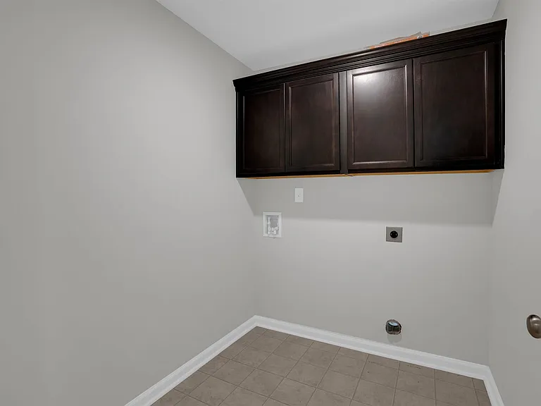 1106 Bergenfield Ln — Photo 25