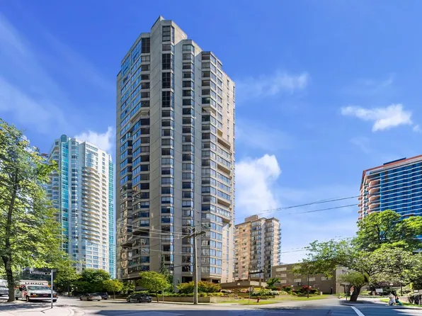 738 Broughton St #203, Vancouver, BC V6G 3A7