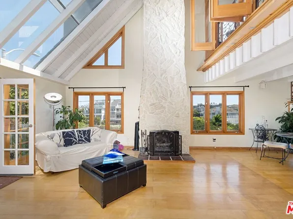33 E Reef St #8, Marina Del Rey, CA 90292