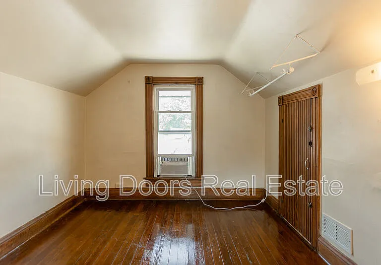 1025 N 8th St — Photo 19