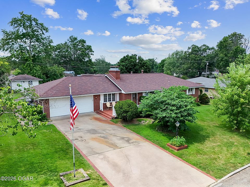1st image of 512 Plaza Dr