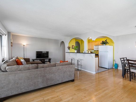 3rd image of 7855 Boulevard East APT 18B