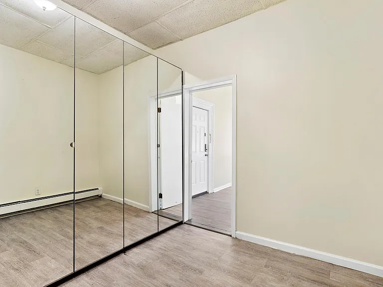 50 Saint Pauls Ave #1L — Photo 8