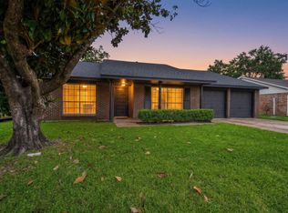 350 Mistywood Dr, Houston, TX 77090