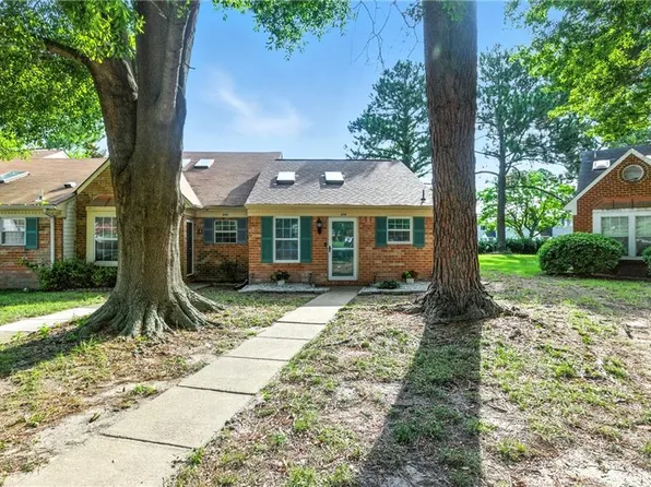 454 Hollomon Dr, Hampton, VA 23666