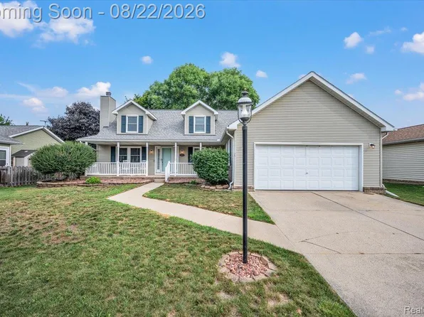 21723 Magnolia Ct, Macomb, MI 48044